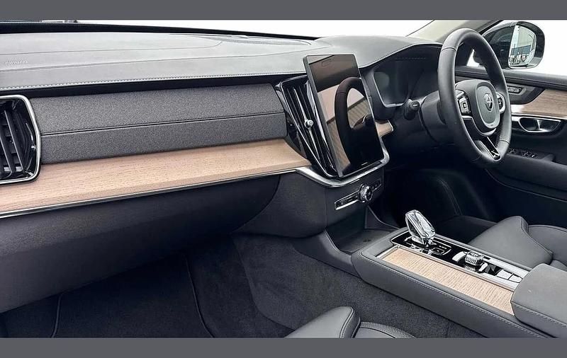 Usado Volvo XC90 Plus 455 HP (334 kW) 2025 Preto SUV