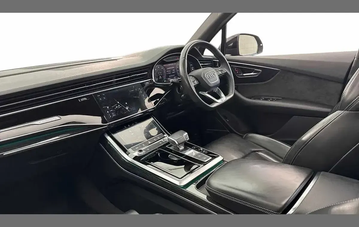 Used Audi Q7 Black Edition 281 HP (206 kW) 2019 Grey SUV