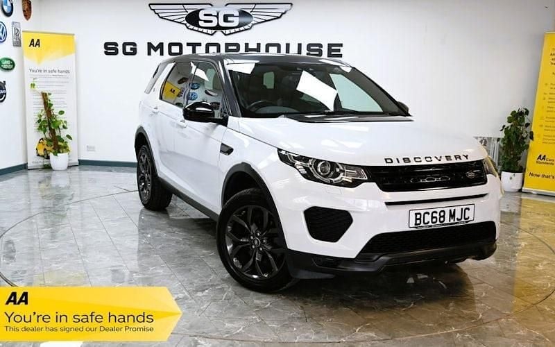 White Used 2018 Land Rover Discovery Sport Landmark SUV | £16,895 (Fair price) - Image 1/4