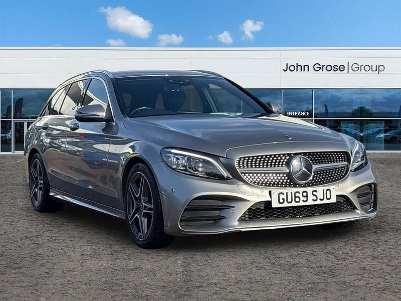 Begagnad Mercedes C220 AMG line 2019 Silver Kombi