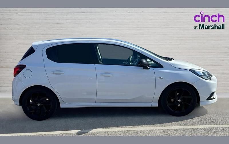 Used Vauxhall Corsa SRi 88 HP (64 kW) 2019 White Hatchback