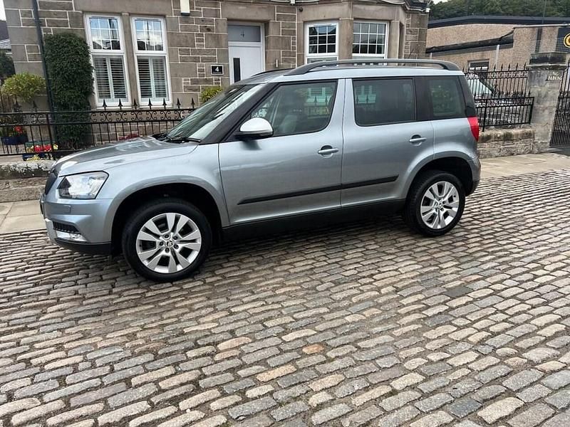 Used Skoda Yeti SE L 110 HP (80 kW) 2016 Grey SUV