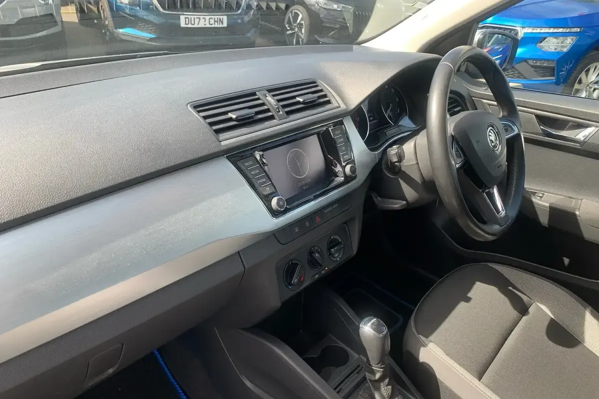 Used Skoda Fabia SE 108 HP (79 kW) 2018 Silver Hatchback