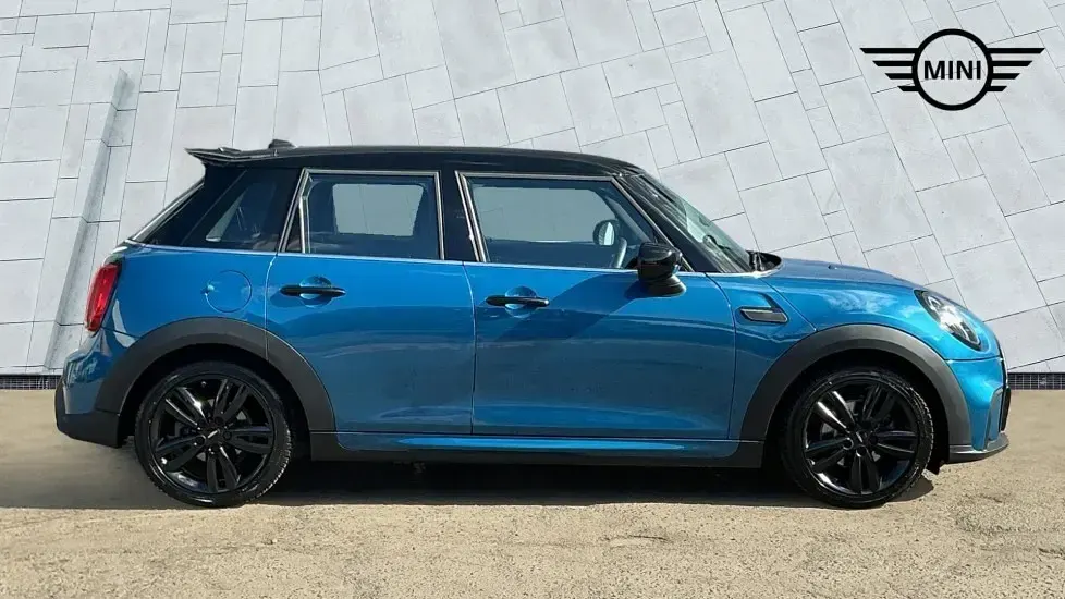 Used Mini Cooper Hatch 134 HP (98 kW) 2022 Blue Hatchback