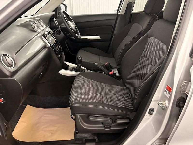 Used Suzuki Vitara SZ-T 120 HP (88 kW) 2018 Silver SUV