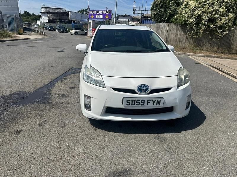 White Used 2009 Toyota Prius T3 Hatchback | £2,590 (Fair price) - Image 1/4