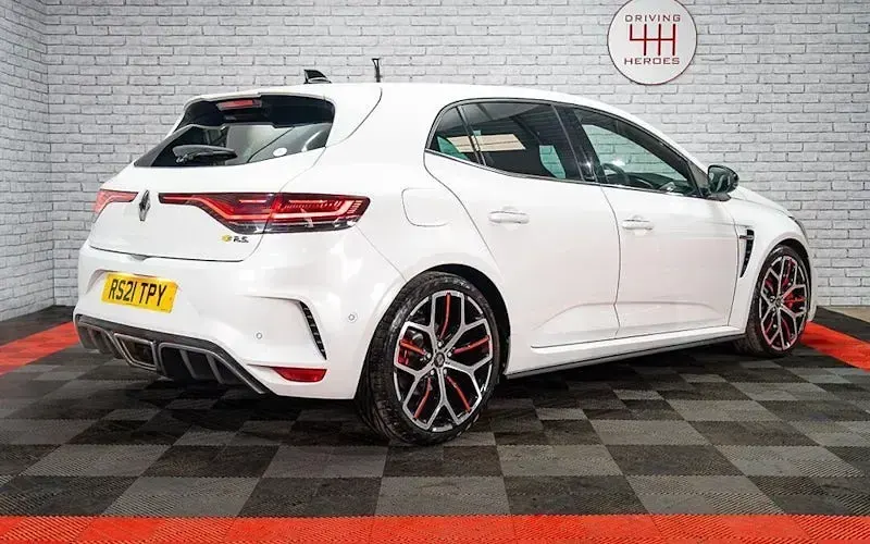 Used Renault Mégane IV Trophy 300 HP (220 kW) 2021 White Hatchback