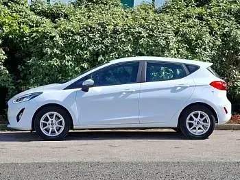 Used Ford Fiesta Zetec 100 HP (73 kW) 2019 White Hatchback