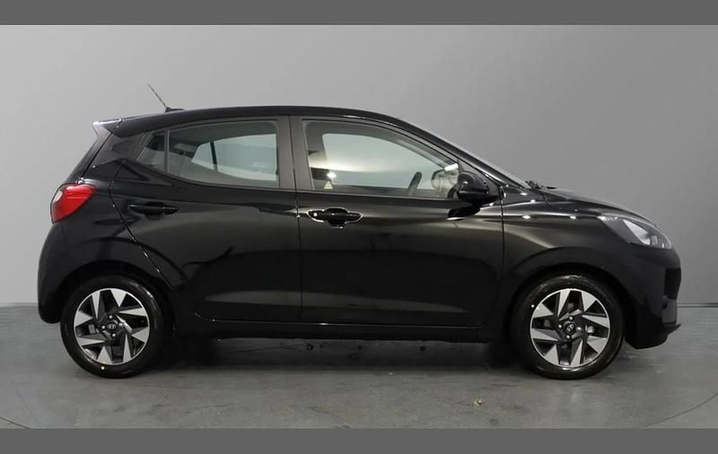 Neu Hyundai i10 Advanced 63 PS (46 kW) 2026 Schwarz Kleinwagen