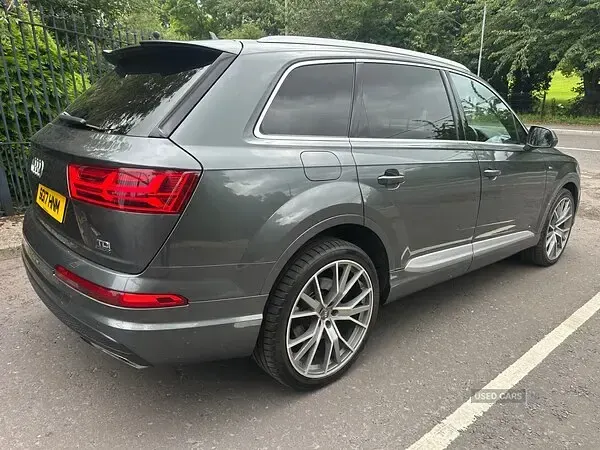 Used Audi Q7 S-Line 218 HP (160 kW) 2017 Grey SUV