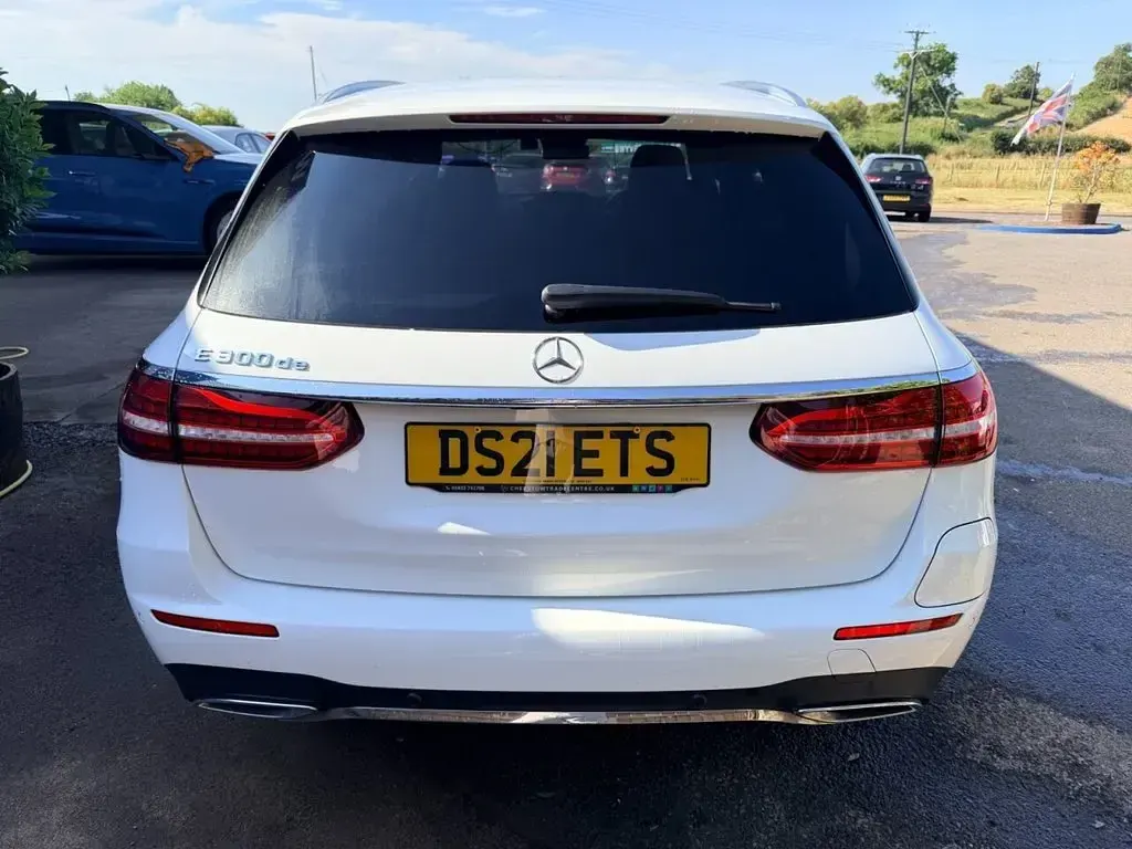 Used Mercedes E300 AMG line 2021 White Estate