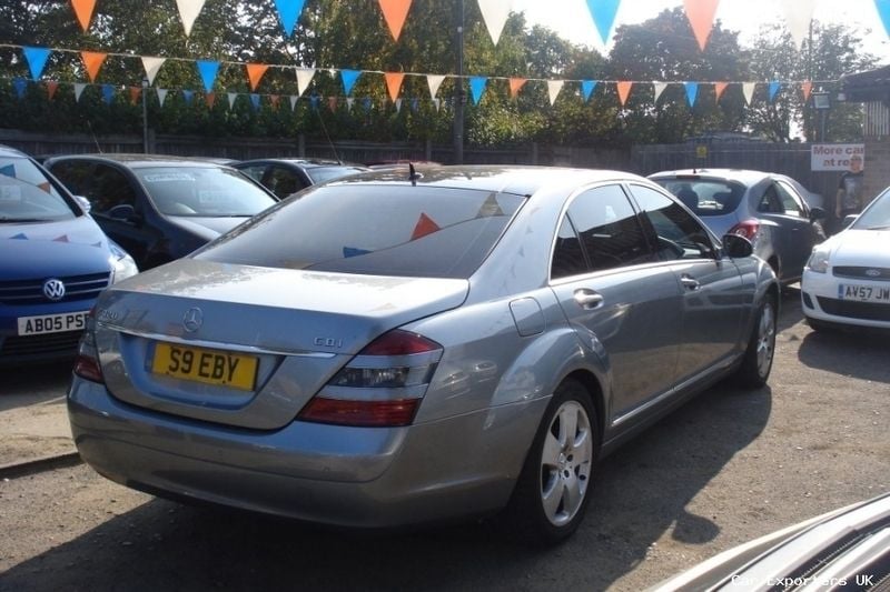 Used Mercedes S320 235 HP (172 kW) 2006 Sedan