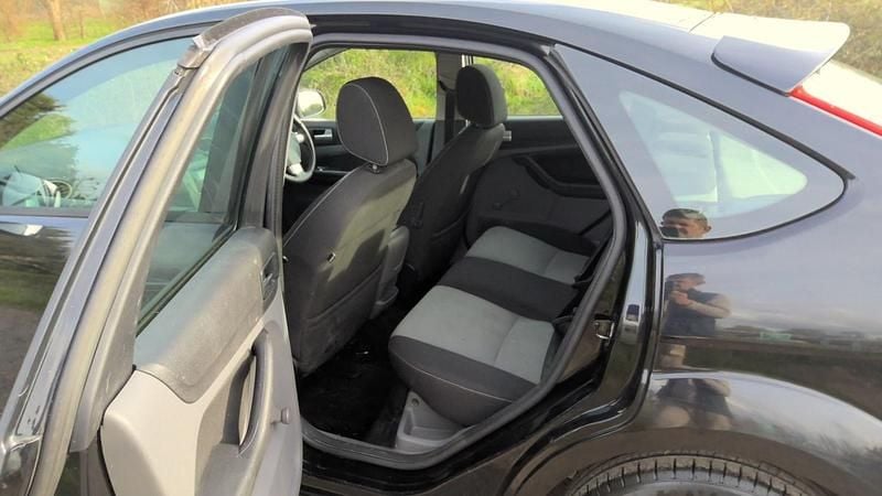 Used Ford Focus Zetec 110 HP (80 kW) 2010 Black Hatchback