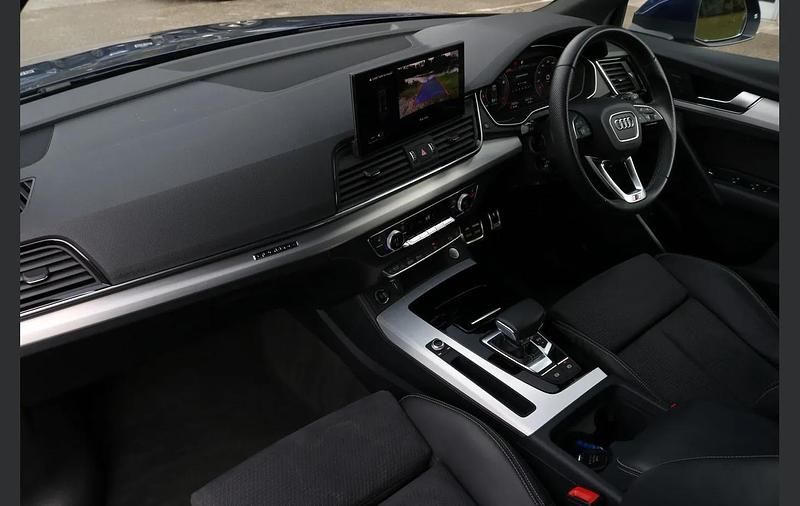 Used Audi Q5 S-Line 261 HP (191 kW) 2023 Blue SUV