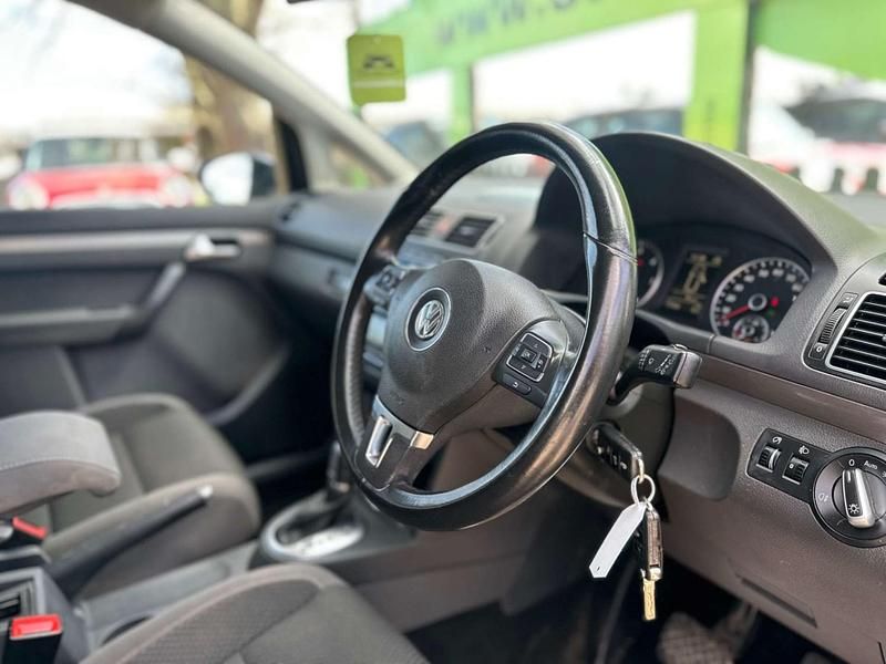 Used VW Touran SE 105 HP (77 kW) 2014 Blue MPV