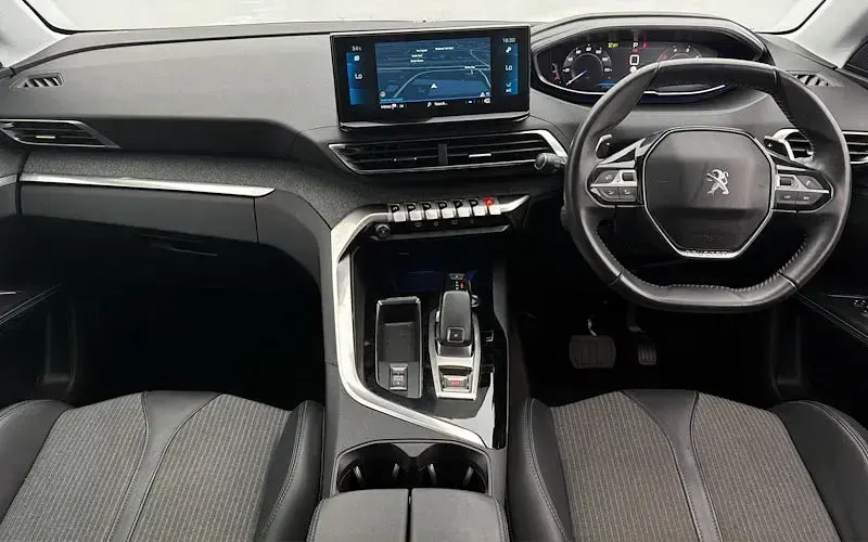 Used Peugeot 5008 Allure Premium 131 HP (96 kW) 2022 Blue SUV