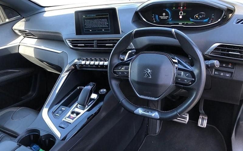 Used Peugeot 3008 GTi 300 HP (220 kW) 2020 White SUV