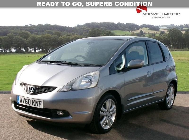 Used Honda Jazz EX 100 HP (73 kW) 2010 Silver Hatchback