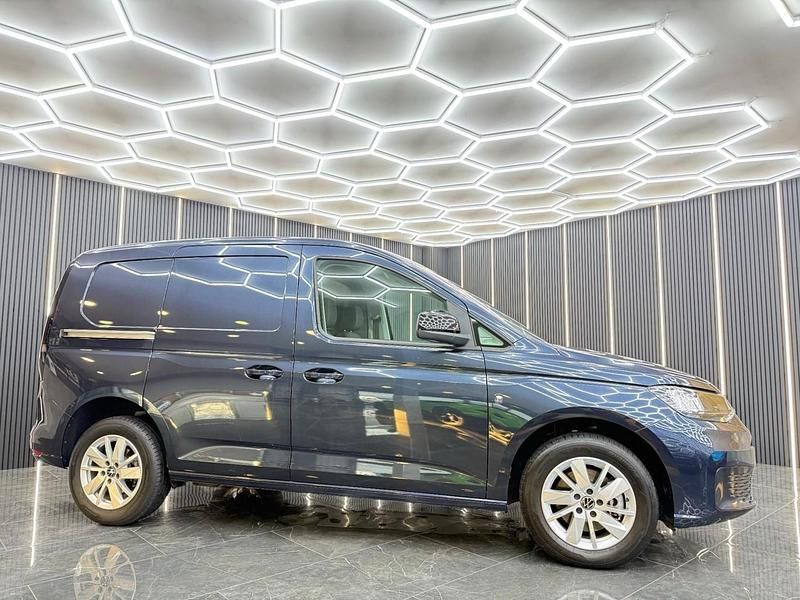 Used VW Caddy Pro 116 HP (85 kW) 2025 Blue MPV