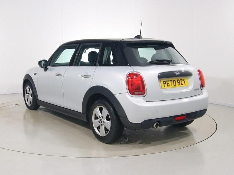 Usado Mini Cooper Classic 2020 Prateado Citadino
