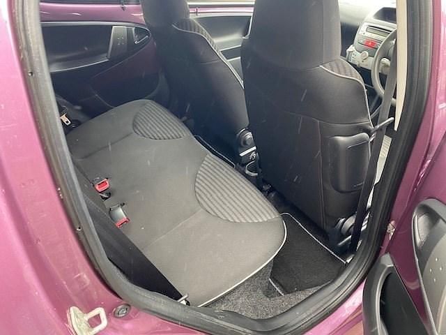 Used Peugeot 107 Active 68 HP (50 kW) 2013 Purple Hatchback