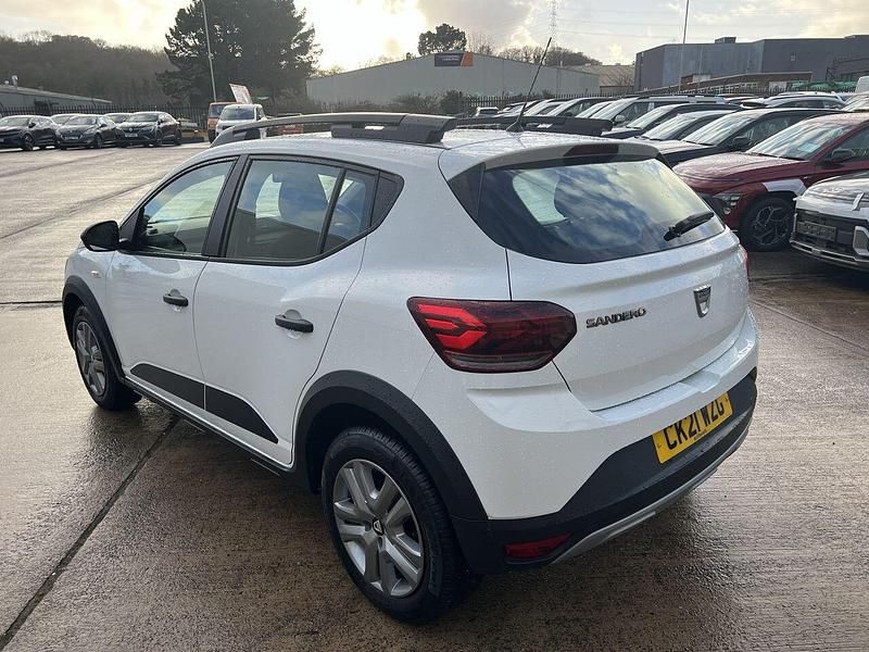 Used Dacia Sandero Essentiel 89 HP (65 kW) 2021 White