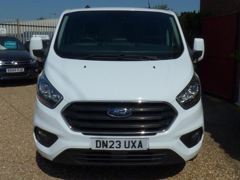 Used Ford Transit Custom Limited 130 HP (95 kW) 2023 White Van