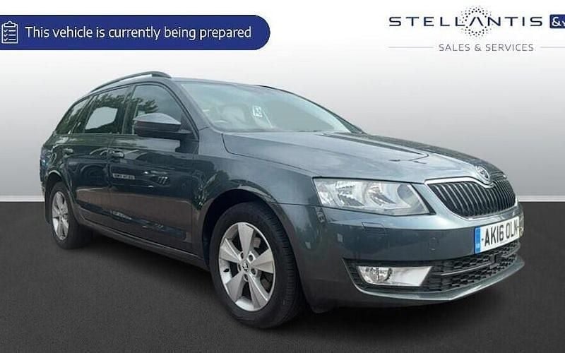 Used 2017 Skoda Octavia SE L Estate | £8,771 (Good price) - Image 1/1