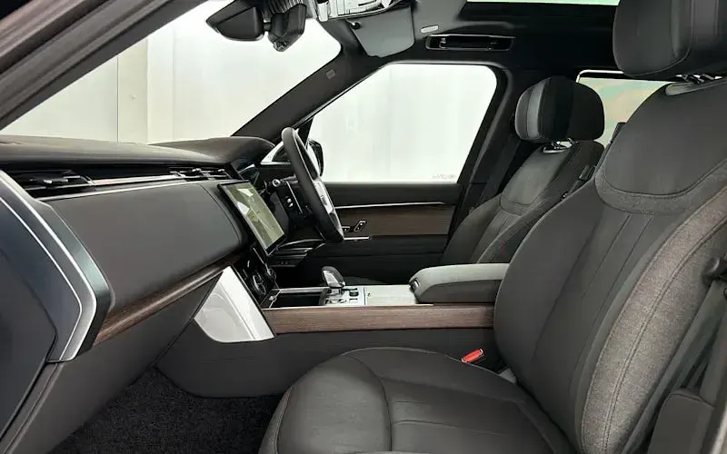 Used Land Rover Range Rover Autobiography 400 HP (294 kW) 2024 SUV