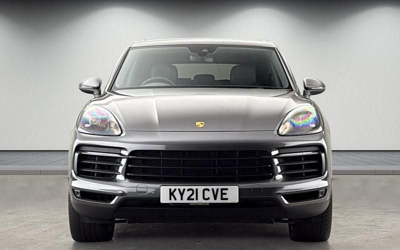 Begagnad Porsche Cayenne 462 HK (339 kW) 2021 Grå SUV
