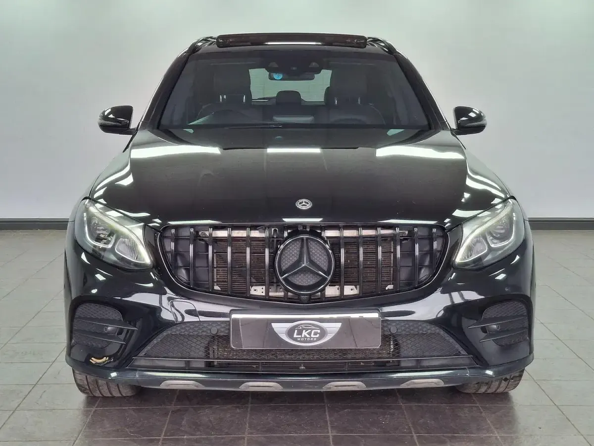 Used Mercedes GLC250 AMG line 2018 Black SUV