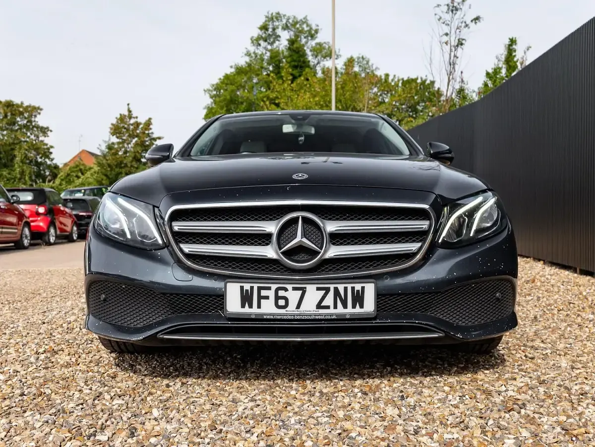 Used Mercedes E220 SE 194 HP (142 kW) 2017 Green Sedan
