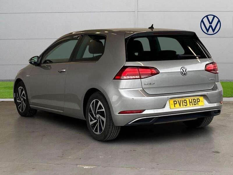 Used VW Golf VII Match 130 HP (95 kW) 2019 Silver Hatchback