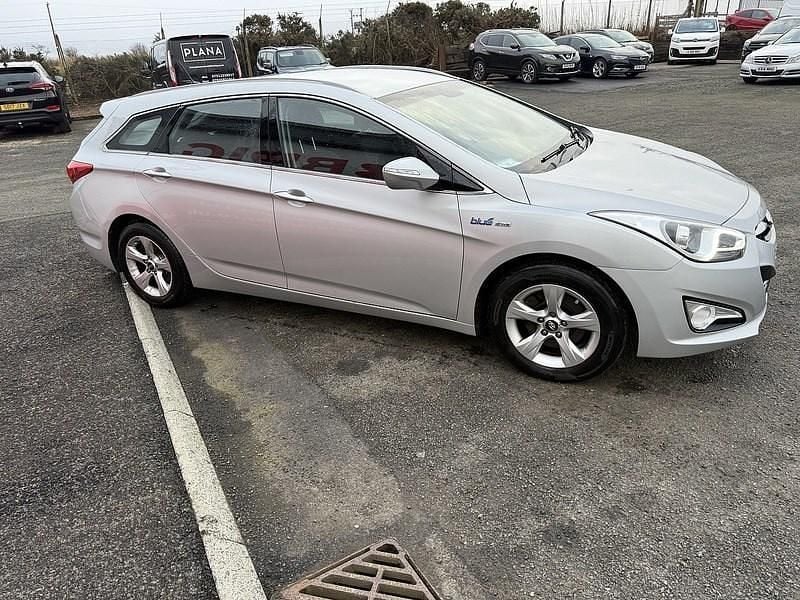 Used Hyundai i40 Active 115 HP (84 kW) 2014 Silver Estate