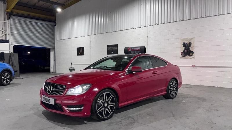 Begagnad Mercedes C220 AMG 2012 Röd Sportkupé