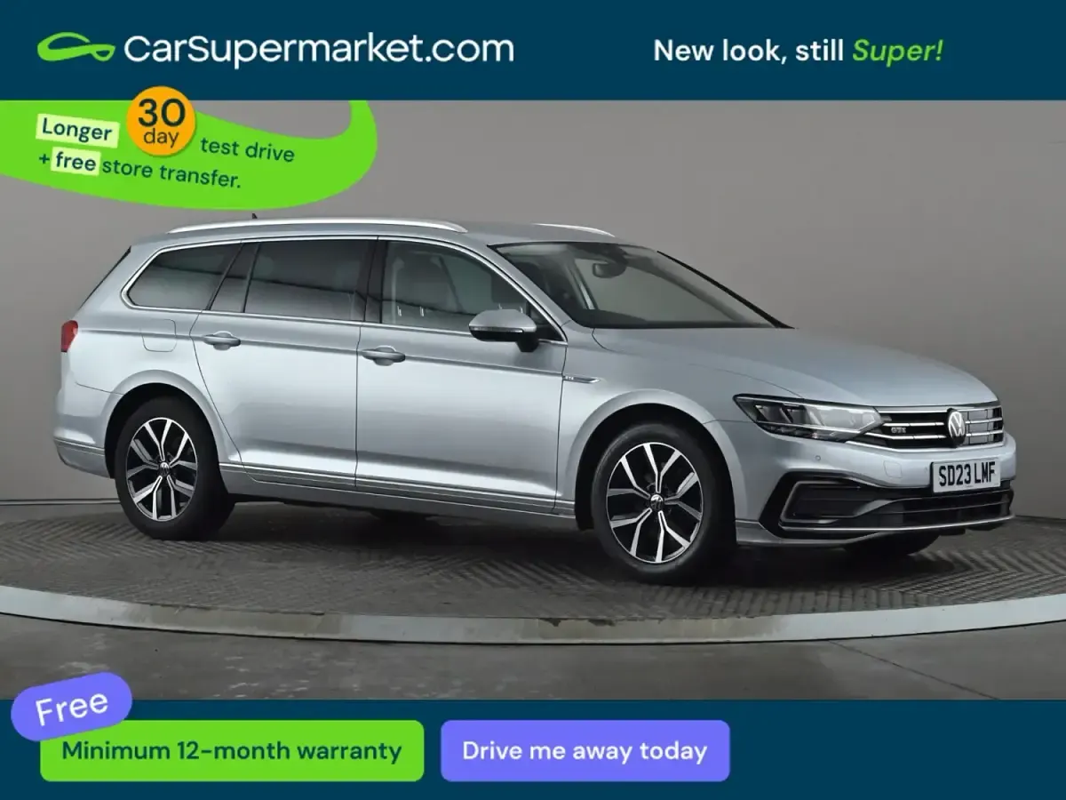 Begagnad VW Passat GTE 218 HK (160 kW) 2023 Kombi