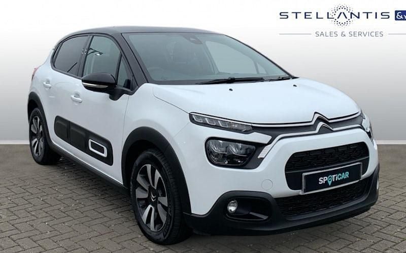 Used Citroën C3 PureTech 110 HP (80 kW) 2024 White Hatchback
