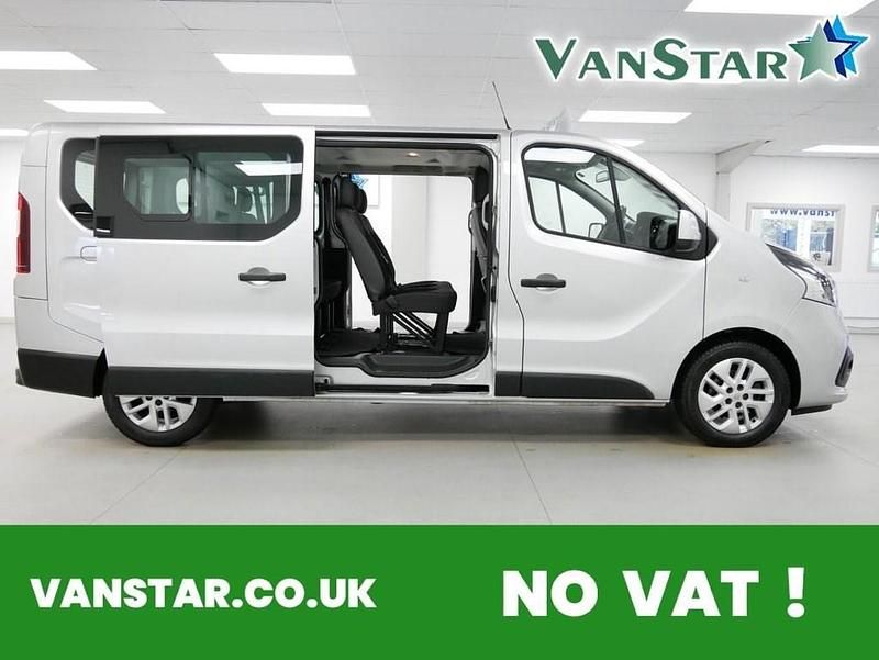Silver Used 2017 Renault Trafic Van | £19,989 (Expensive) - Image 1/4