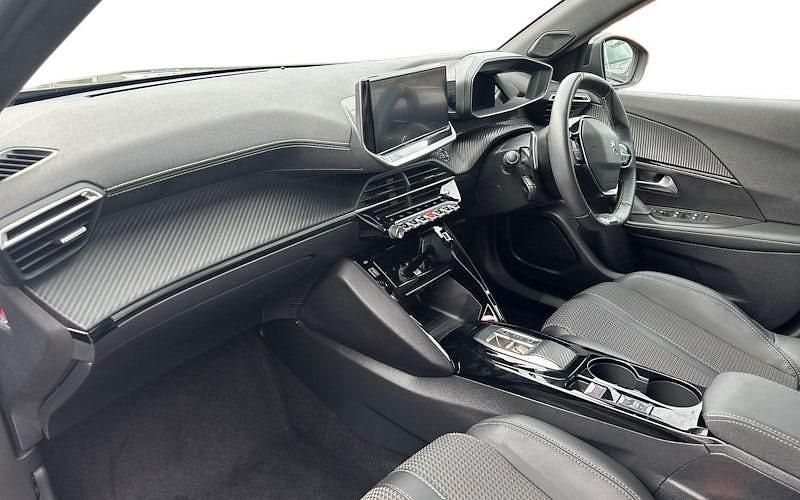 Used Peugeot 2008 GT 131 HP (96 kW) 2022 Platinum grey SUV