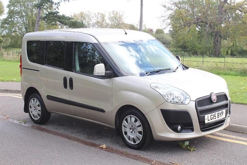Used Fiat Doblò Comfort 2015 Beige MPV