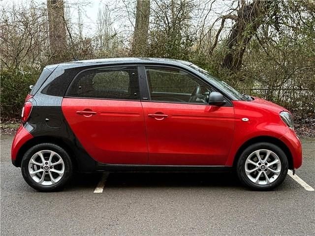 Used Smart ForFour Passion 2017 Black Hatchback