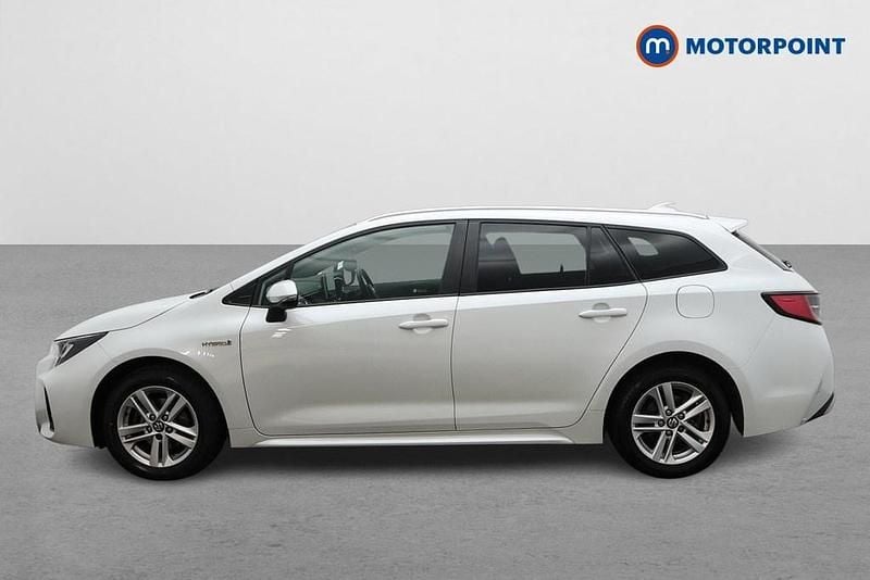 Used Suzuki Swace 140 HP (102 kW) 2023 White Estate