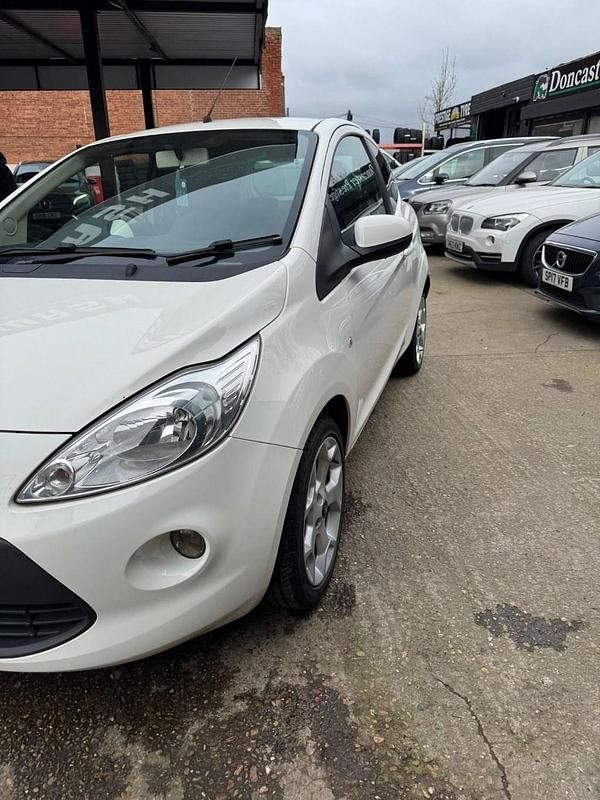 Used Ford Ka Zetec 2013 White Hatchback
