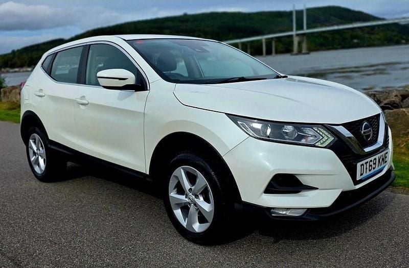 Used Nissan Qashqai Acenta Premium 160 HP (117 kW) 2020 White SUV