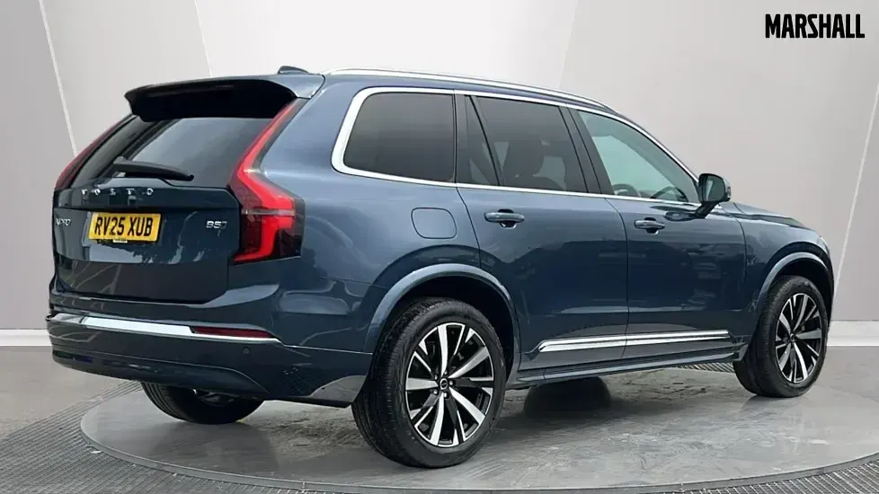 Used Volvo XC90 Core 250 HP (183 kW) 2025 Blue SUV