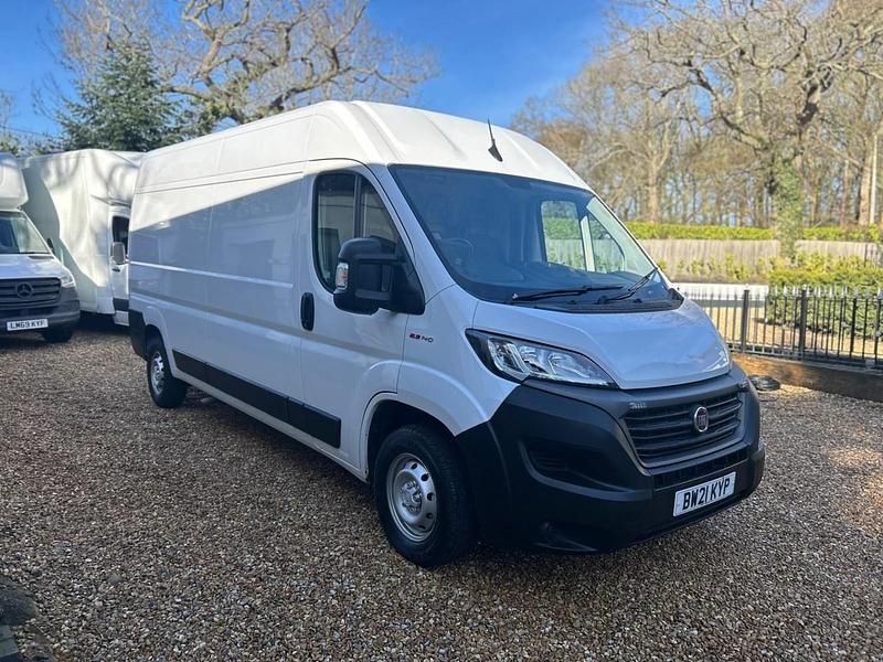 Used Fiat Ducato 140 HP (102 kW) 2021 White Van