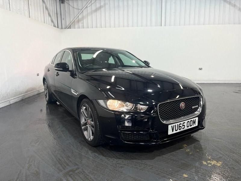 Used Jaguar XE Prestige 240 HP (176 kW) 2015 Black Sedan