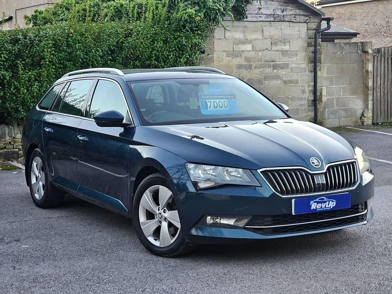 Used Skoda Superb SE 120 HP (88 kW) 2018 Blue Estate