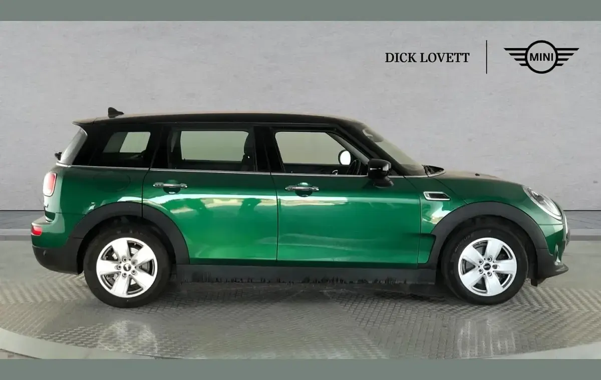 Used Mini Cooper Clubman Classic 134 HP (98 kW) 2023 Green Estate