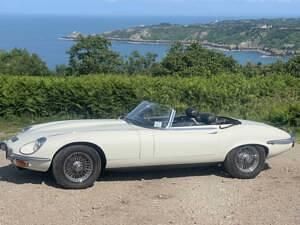 Used Jaguar E-Type 276 HP (202 kW) 1974 White Cabriolet